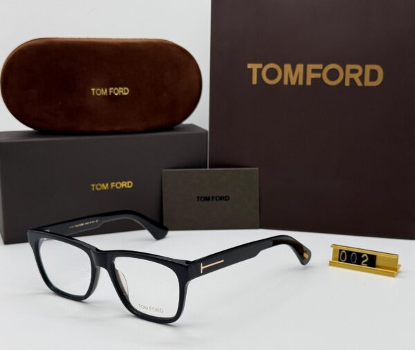 TOM FORDD
