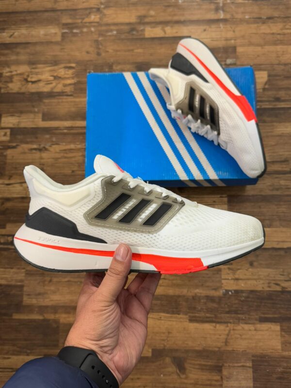 Adidass EQ 21