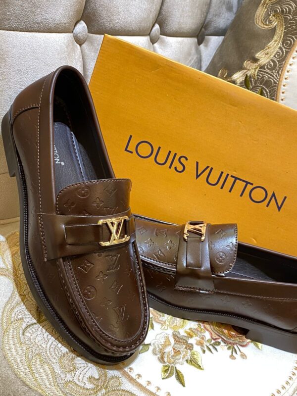Louiss Vuittonn