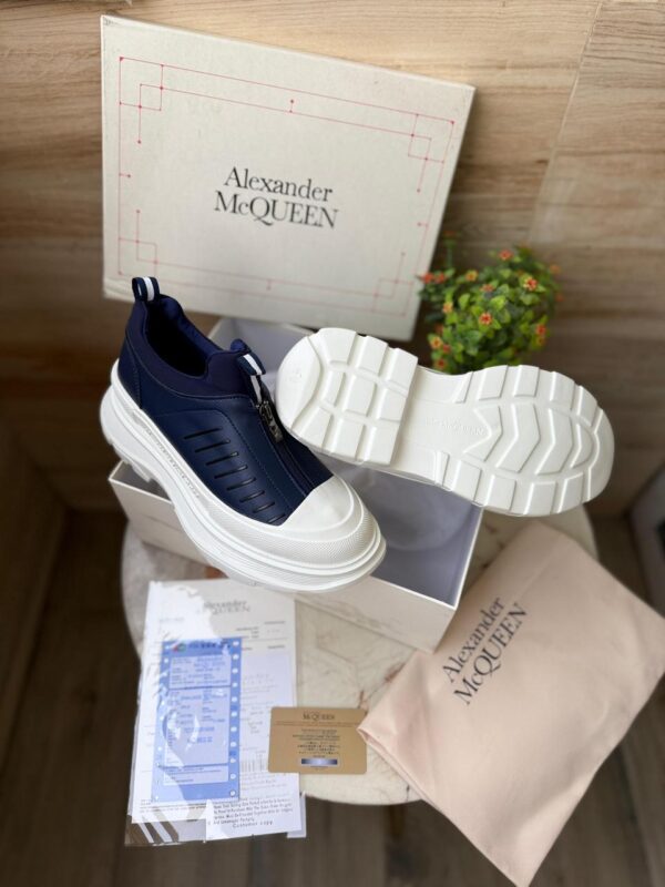 ALEXANDERR MQUEEN LONDON