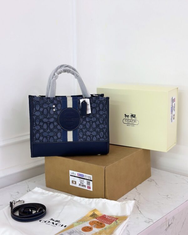 COACHH DEMPSEY CARRYALL SIGNATURE TOTE BAG - Image 3