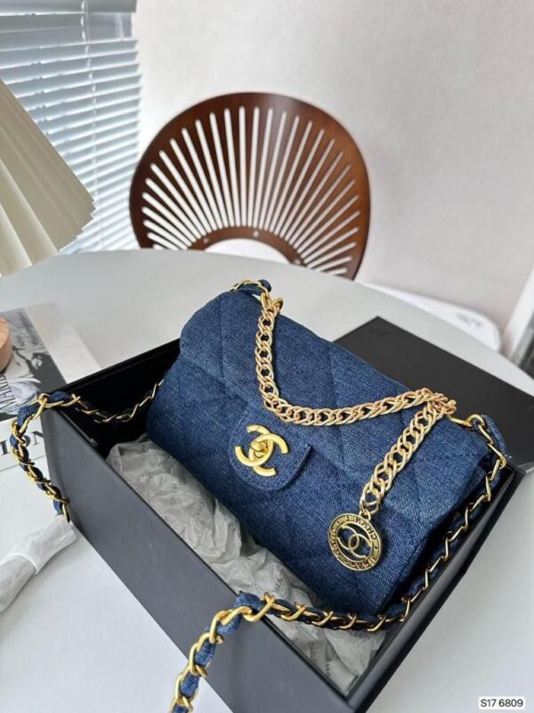 CHANELL MATELASSE SLING BAG IN STOCK