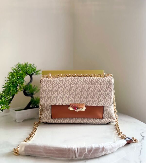 Michaell Kors sCece Medium Logo Shoulder Bag - Image 7