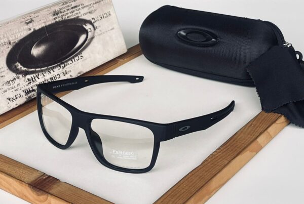 OAKLEYY TRANSPARENT LENS