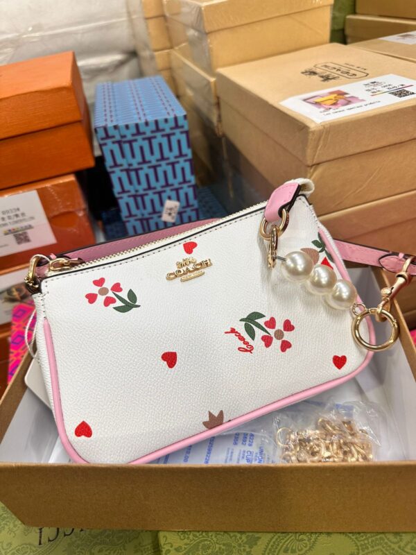 COACHH LATEST EDITION SLING - Image 5