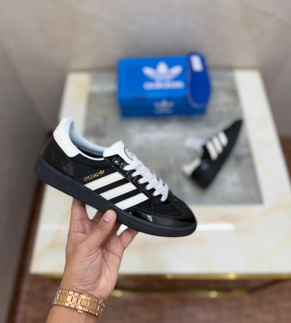 ADIDASS ORIGINALS HANDBALL SPEZIAL PATENT BLACK  - Image 2