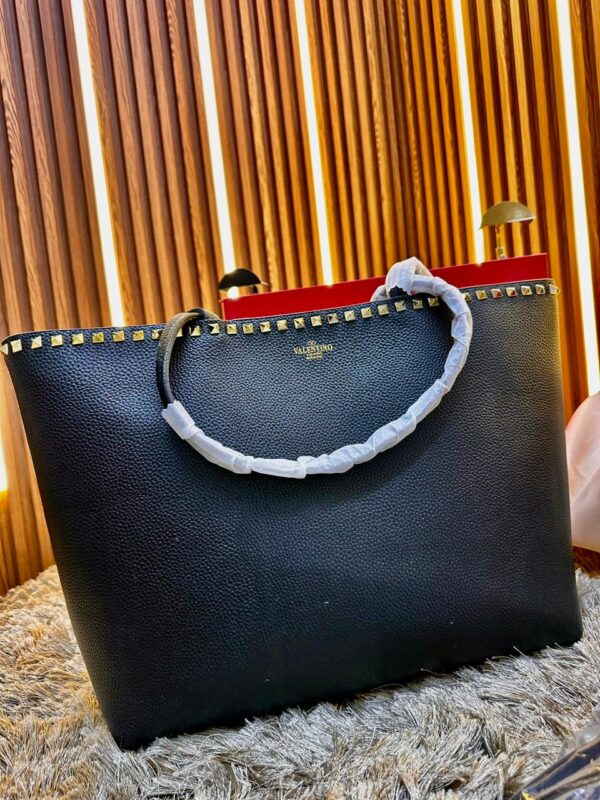 Valentinoo Garavani Rockstud tote bag