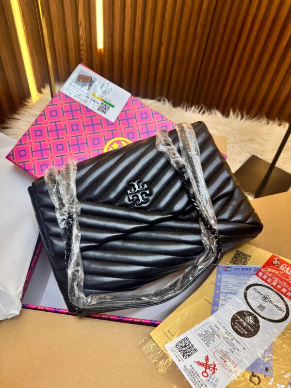 TORYY BURCH KIRA CHEVRON - Image 3