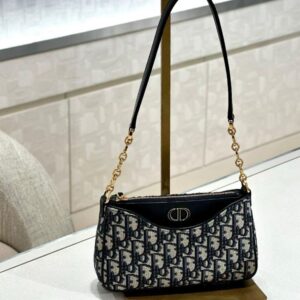 CHRISTIANN DIORR SHOULDER BAG