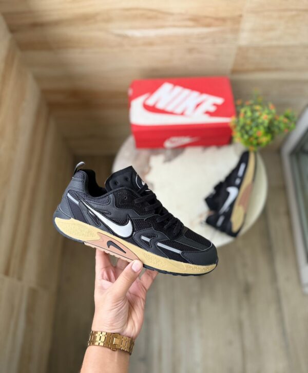 NIKEE JAM BLACK GUM - Image 2