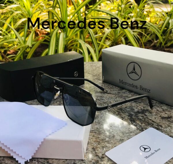 MERCEDESS BENZ - Image 2