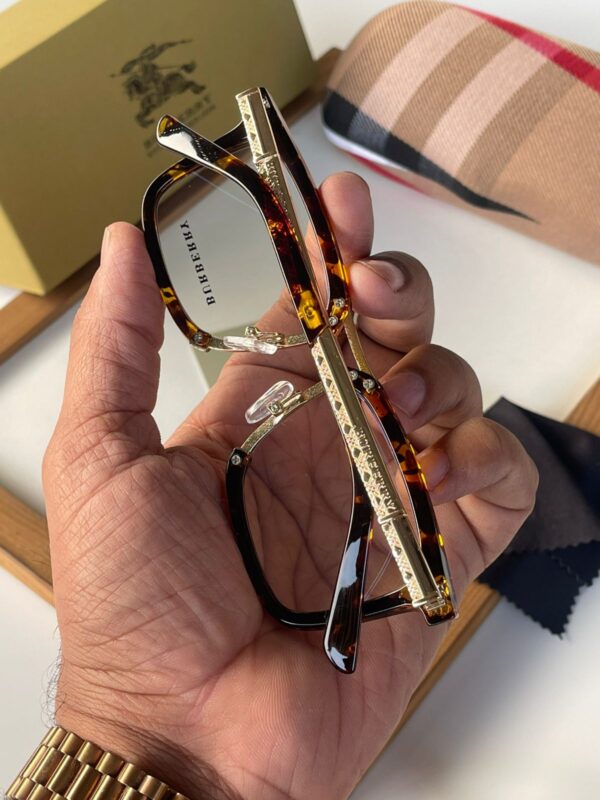 BURBERRYY TRANSPARENT LENS - Image 12
