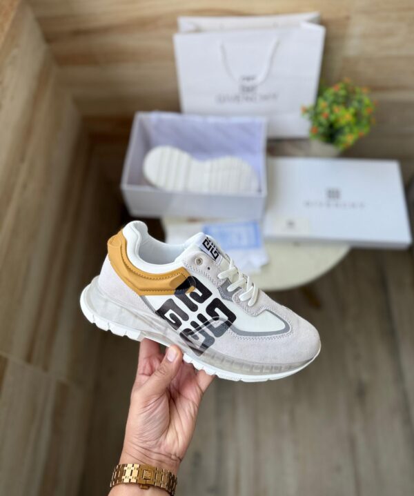 GIVENCHYY LOGO SNEAKER - Image 3