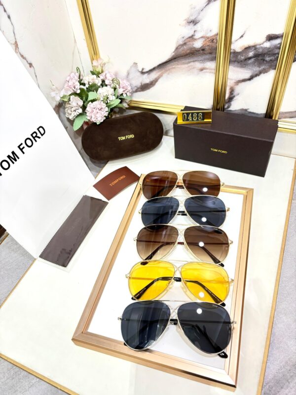 TOM FORDD - Image 8