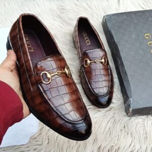 Guccii croco loafers