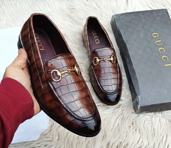 Guccii croco loafers