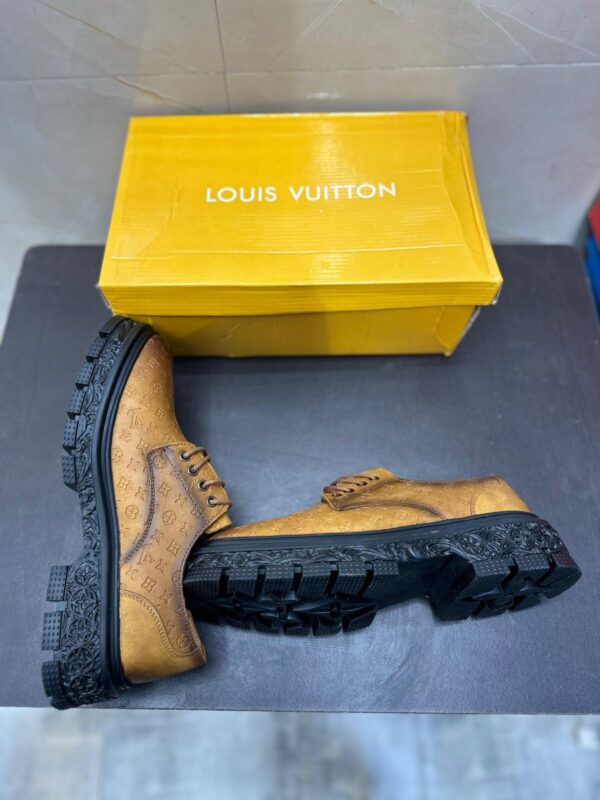 LOUISS VUITTONN - Image 2