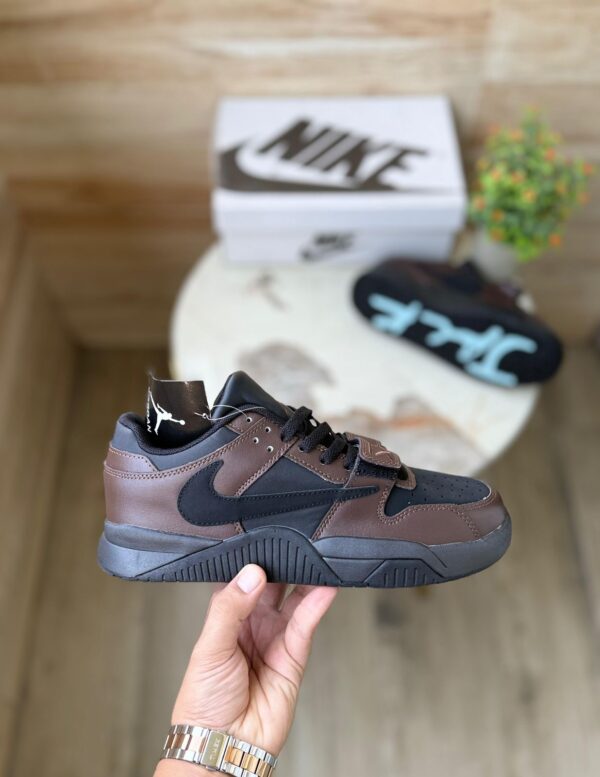 AIR JORDANSS RETRO Travis Scott - Image 3