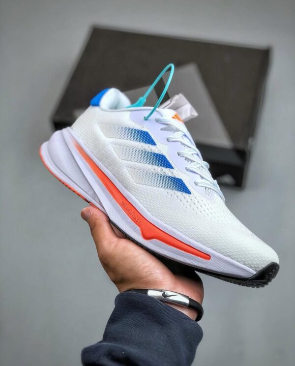 ADIDASS SUPERNOVA RISE