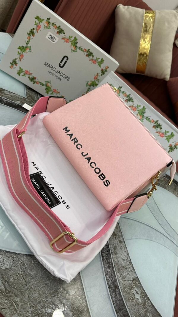 MARC JACOBSS SNAPSHOT MULTI PARTITION SLING BAG - Image 2