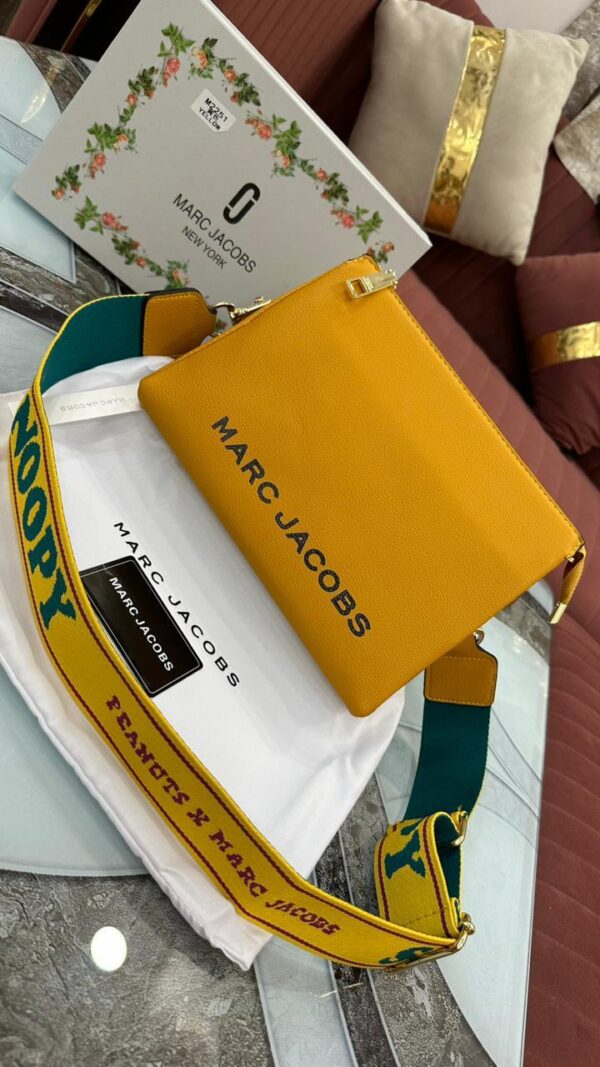 MARC JACOBSS SNAPSHOT MULTI PARTITION SLING BAG - Image 3