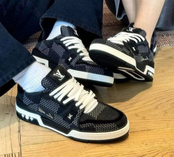 Louiss Vuitton sneaker 2025 - Image 5