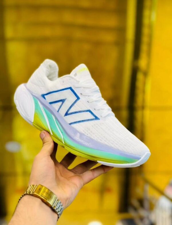 NEW BALANCEE FRESH FOAM BALOS