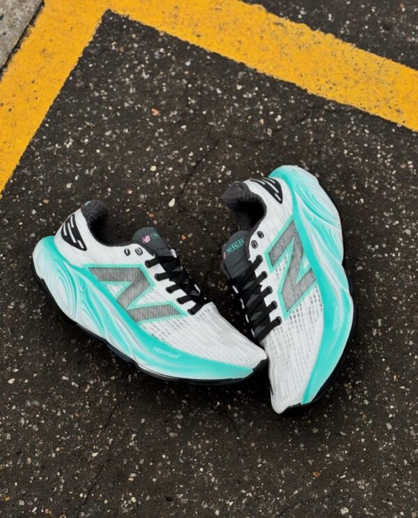 NEW BALANCEE FRESH FOAM BALOS - Image 3