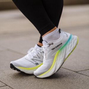 NEW BALANCEE FRESH FOAM MORE 4