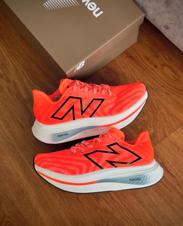 NEW BALANCEE FUELCELL ELITE V2 - Image 3