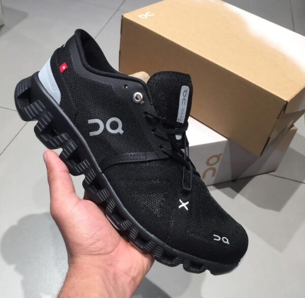 ON Cloudd X 3 running trainers in all black - Image 2