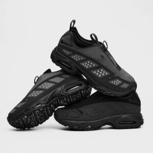 NIKEE AIR MAX SNDR BLACKOUT 