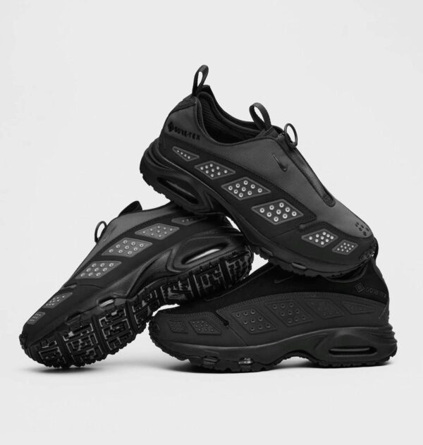 NIKEE AIR MAX SNDR BLACKOUT 