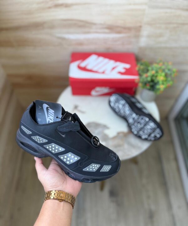 NIKEE AIR MAX SNDR BLACKOUT  - Image 2