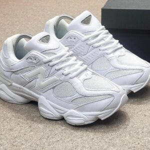 NEW BALANCEE 9060 TRIPPLE white 