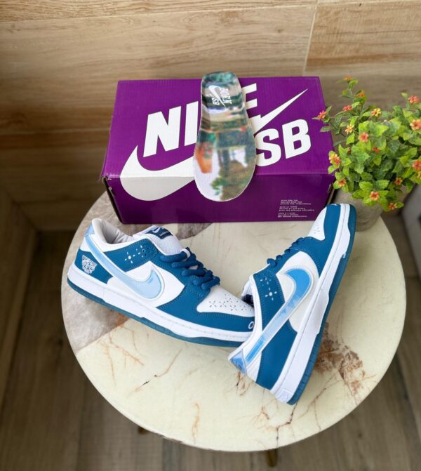 NIKEE SB DUNK THE BORNE X RAISED  - Image 3