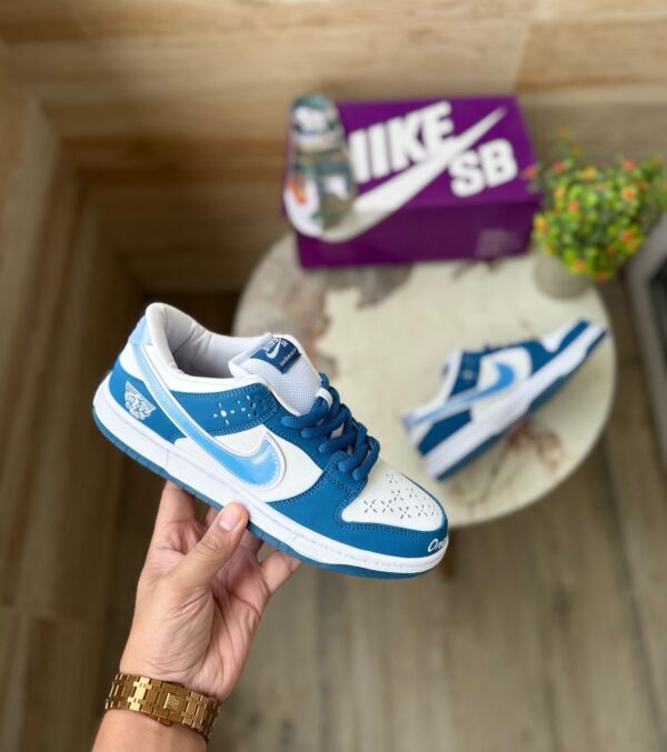 NIKEE SB DUNK THE BORNE X RAISED  - Image 2