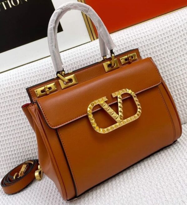 VALENTINOO GARAVANI ROCKSTUD ALCOVE HANDBAG