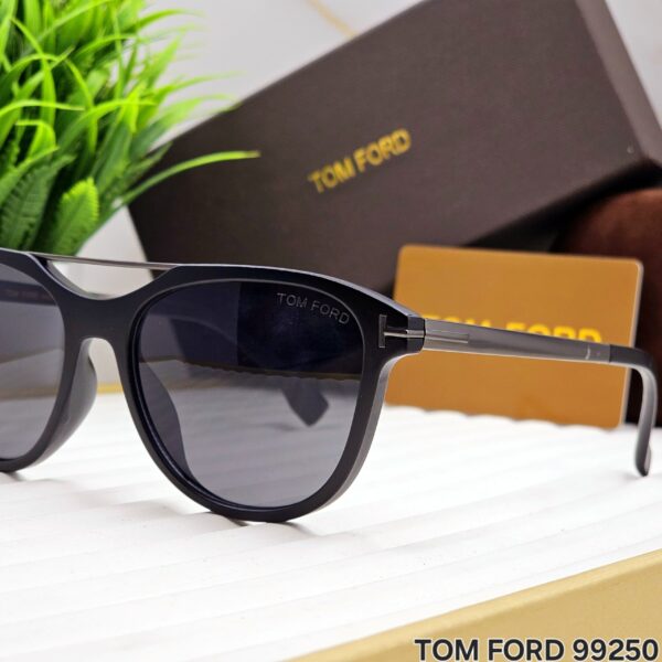 TOMFORDD NEW - Image 4