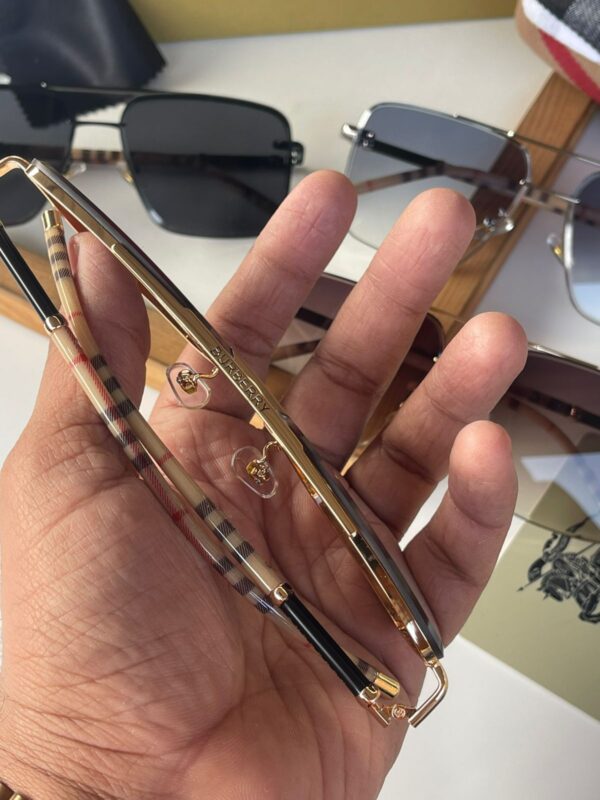 BURBERRYY-SUNGLASSESS - Image 9