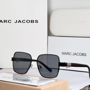 MARC JACOBSS