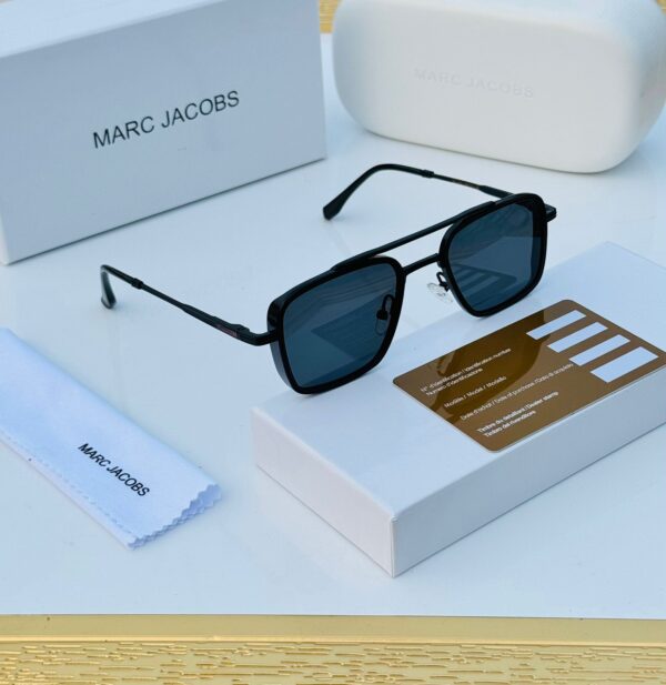 MARC JACOBB SHADES