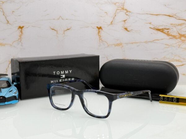TOMMYY HILFIGER