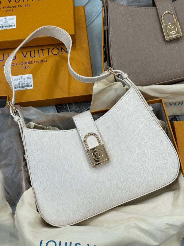 LOUIS VUITTONN LOW KEY HANDBAG - Image 5