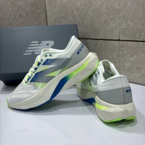 NEW BALANCEE FUELCELL SC ELITE V4
