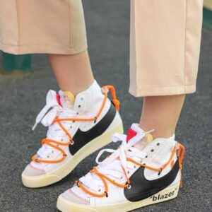 Nikee blazer mid off white