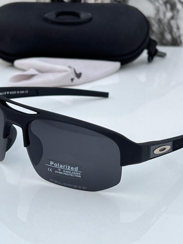  - Image 3