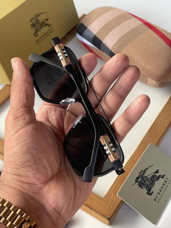 BURBERRYY-SUNGLASSESS - Image 4