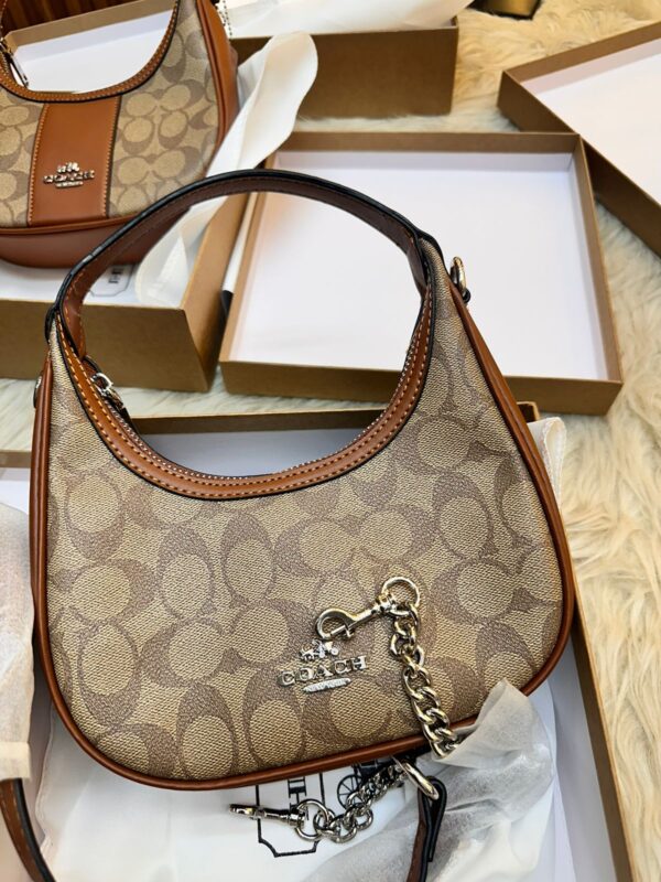 COACHH STYLISH SLING BAG - Image 2