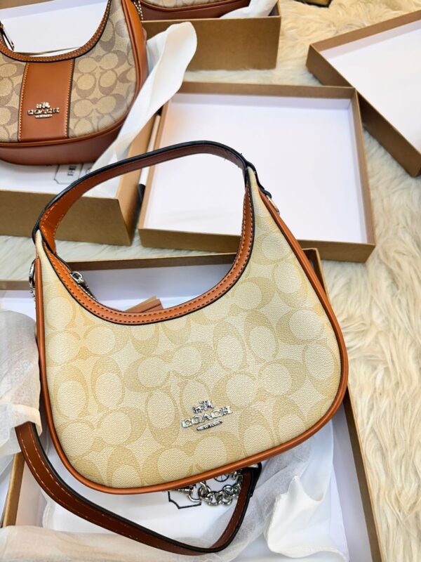 COACHH STYLISH SLING BAG - Image 4